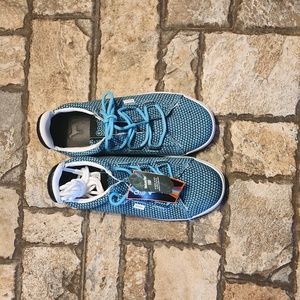 NWT Goats Teal Blue Lace Up Streetwear Sneakers